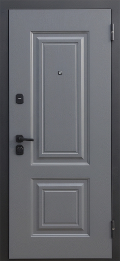 Входная квартирная дверь с серыми фрезерованными плитами МДФ